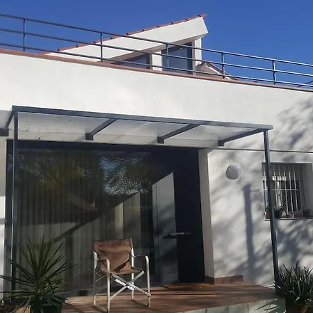 Апартаменты House In Sant Cugat, 25 Mins To Barcelona Center Сант-Кугат-дель-Вальес
