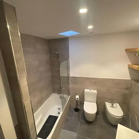 House In Sant Cugat, 25 Mins To Barcelona Center Сант-Кугат-дель-Вальес