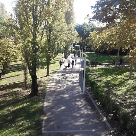 House In Sant Cugat, 25 Mins To Barcelona Center Апартаменты