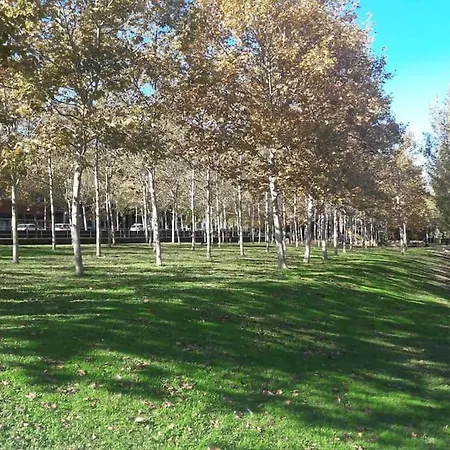 House In Sant Cugat, 25 Mins To Barcelona Center Апартаменты Сант-Кугат-дель-Вальес